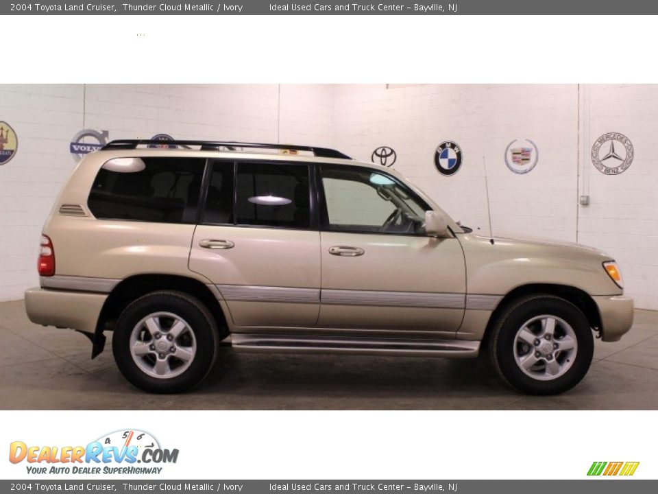 2004 Toyota Land Cruiser Thunder Cloud Metallic / Ivory Photo #3