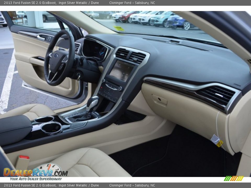 Dashboard of 2013 Ford Fusion SE 2.0 EcoBoost Photo #16
