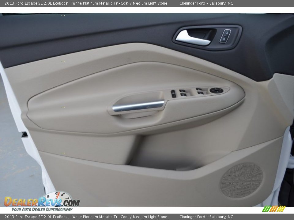 2013 Ford Escape SE 2.0L EcoBoost White Platinum Metallic Tri-Coat / Medium Light Stone Photo #8