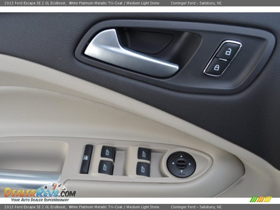 2013 Ford Escape SE 2.0L EcoBoost White Platinum Metallic Tri-Coat / Medium Light Stone Photo #9