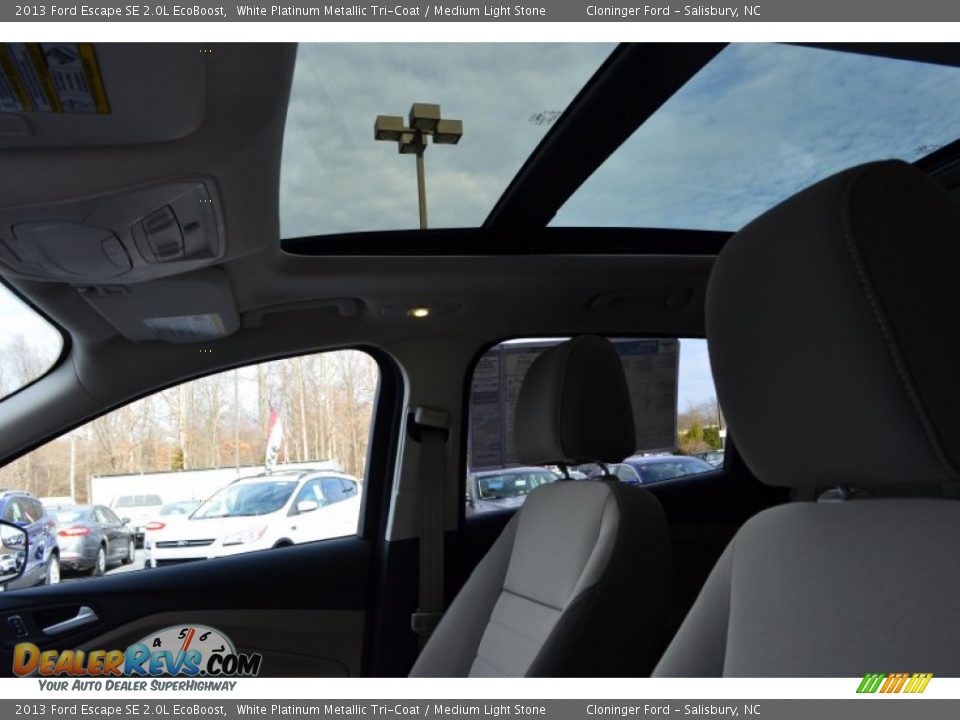 2013 Ford Escape SE 2.0L EcoBoost White Platinum Metallic Tri-Coat / Medium Light Stone Photo #24