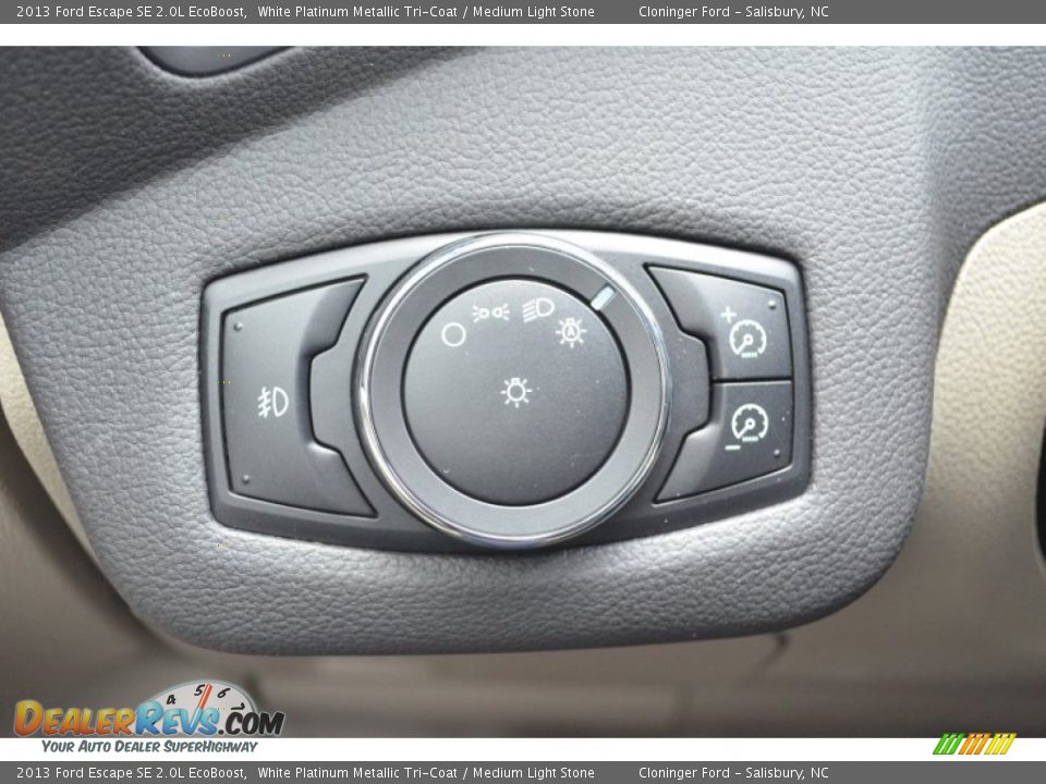 2013 Ford Escape SE 2.0L EcoBoost White Platinum Metallic Tri-Coat / Medium Light Stone Photo #25