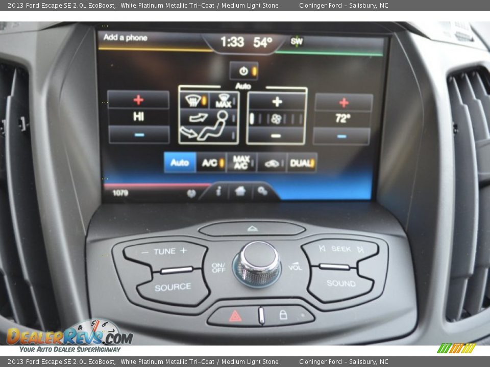 2013 Ford Escape SE 2.0L EcoBoost White Platinum Metallic Tri-Coat / Medium Light Stone Photo #33