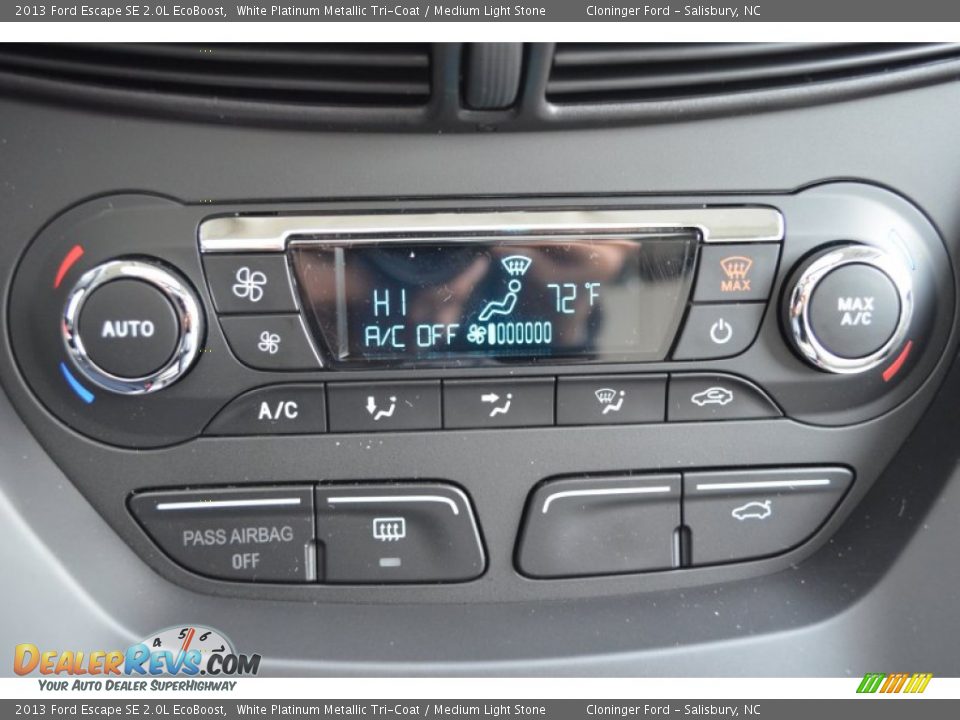 2013 Ford Escape SE 2.0L EcoBoost White Platinum Metallic Tri-Coat / Medium Light Stone Photo #35