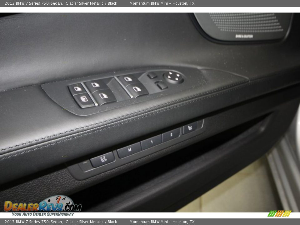 Controls of 2013 BMW 7 Series 750i Sedan Photo #14