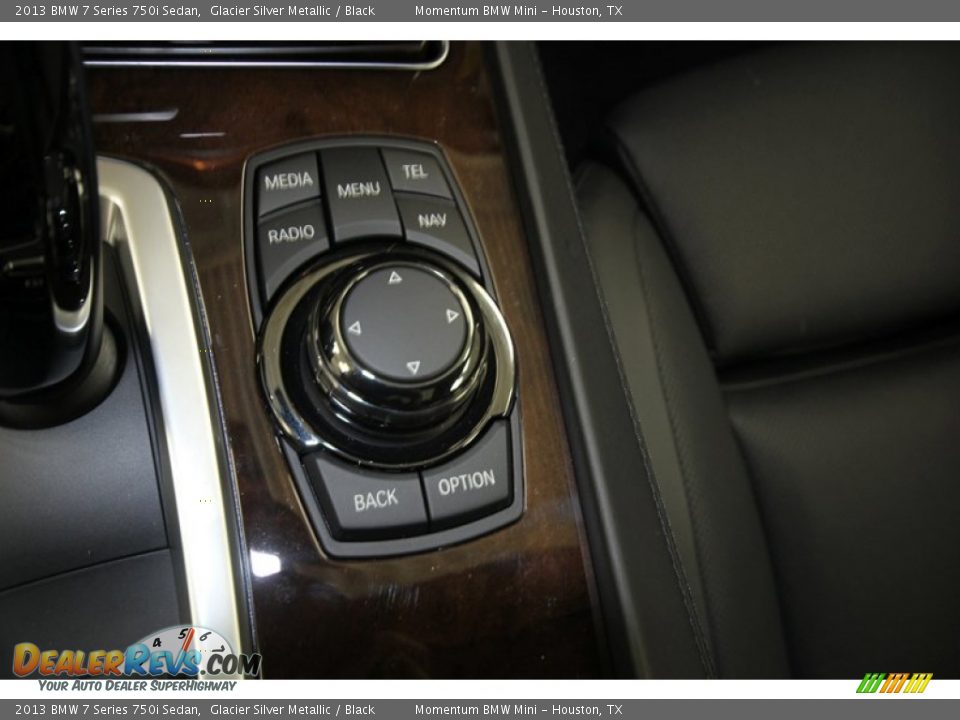 Controls of 2013 BMW 7 Series 750i Sedan Photo #20