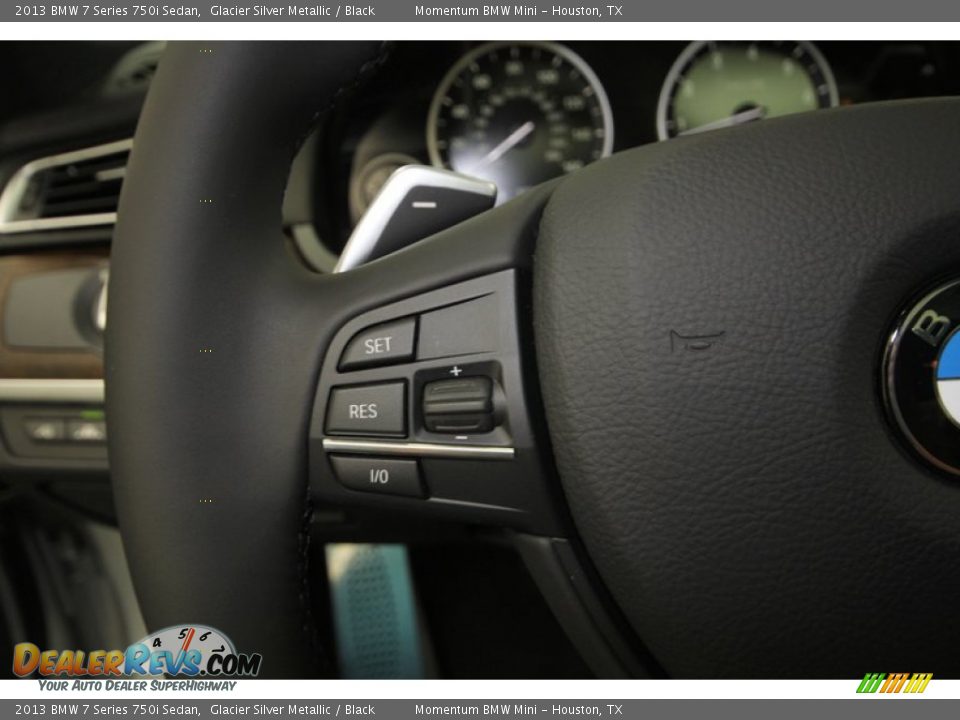 Controls of 2013 BMW 7 Series 750i Sedan Photo #24