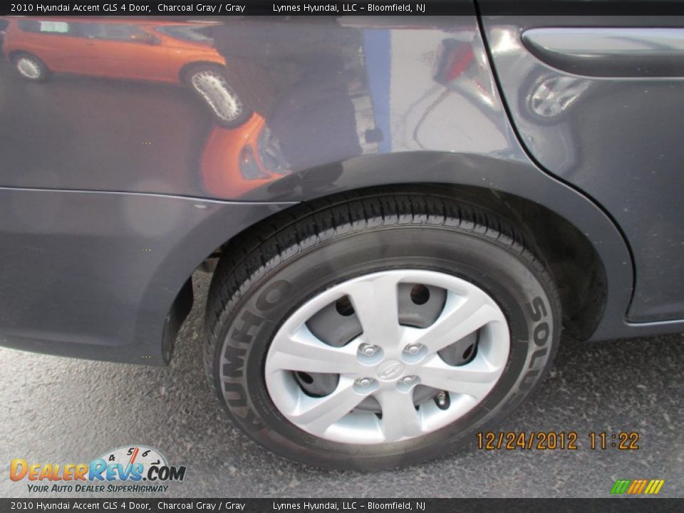 2010 Hyundai Accent GLS 4 Door Charcoal Gray / Gray Photo #7