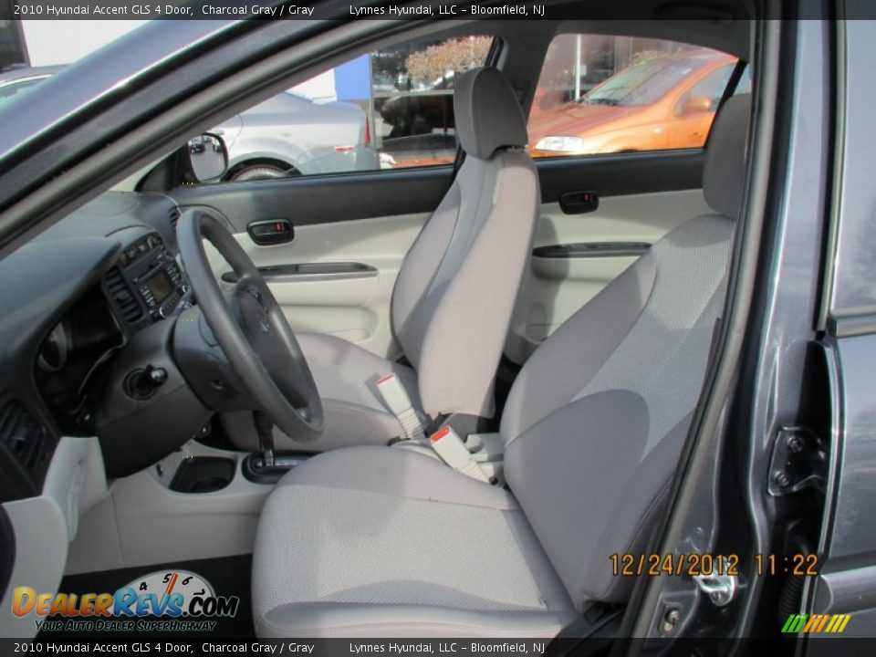 2010 Hyundai Accent GLS 4 Door Charcoal Gray / Gray Photo #11