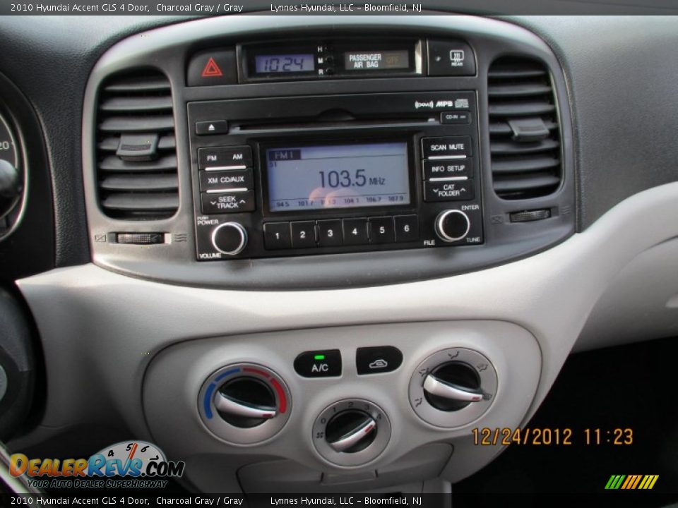 2010 Hyundai Accent GLS 4 Door Charcoal Gray / Gray Photo #16