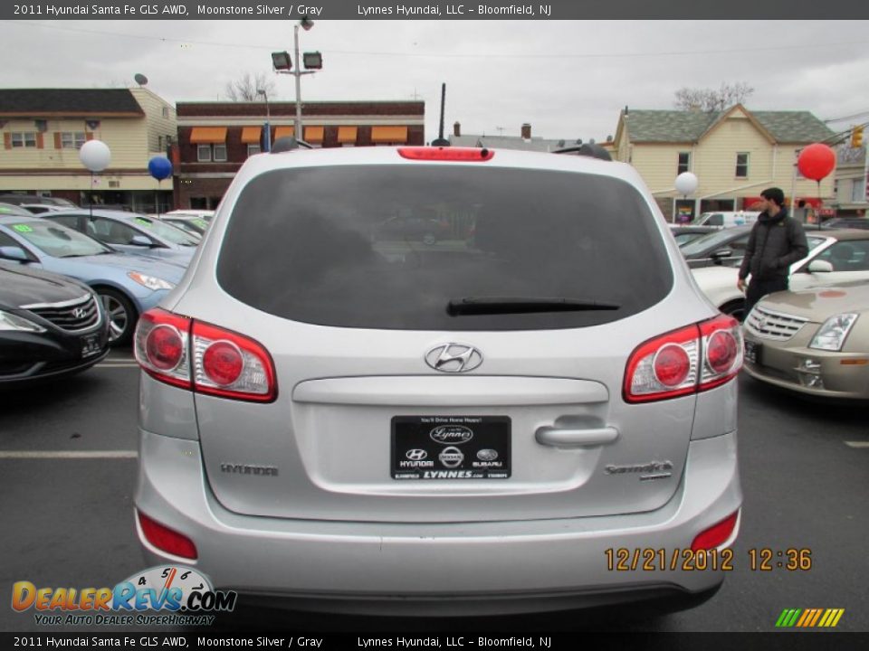 2011 Hyundai Santa Fe GLS AWD Moonstone Silver / Gray Photo #4