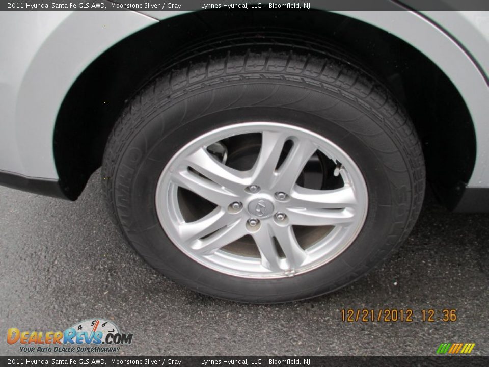 2011 Hyundai Santa Fe GLS AWD Moonstone Silver / Gray Photo #11