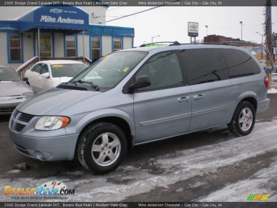 2005 Dodge Grand Caravan SXT Butane Blue Pearl / Medium Slate Gray Photo #1