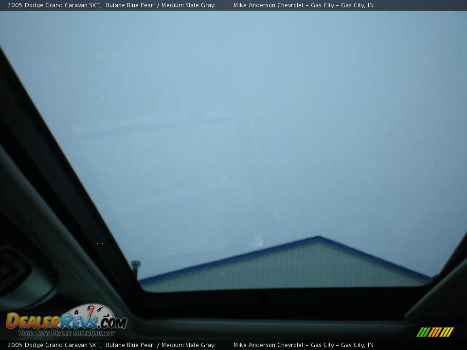 2005 Dodge Grand Caravan SXT Butane Blue Pearl / Medium Slate Gray Photo #8