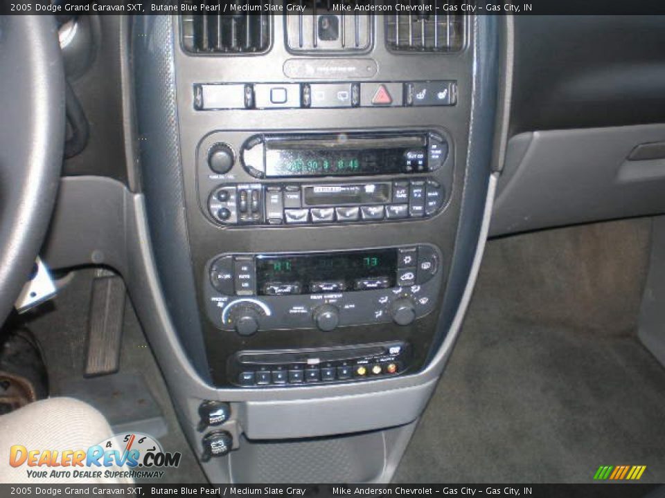2005 Dodge Grand Caravan SXT Butane Blue Pearl / Medium Slate Gray Photo #9