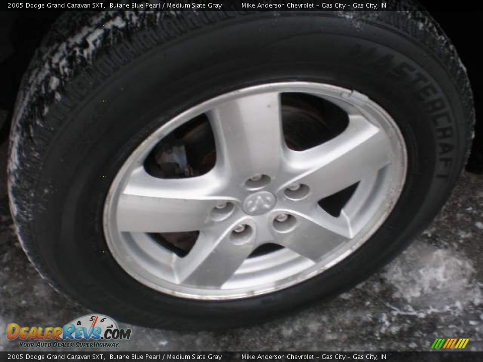 2005 Dodge Grand Caravan SXT Butane Blue Pearl / Medium Slate Gray Photo #12