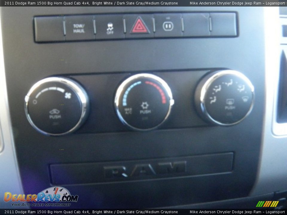 2011 Dodge Ram 1500 Big Horn Quad Cab 4x4 Bright White / Dark Slate Gray/Medium Graystone Photo #9