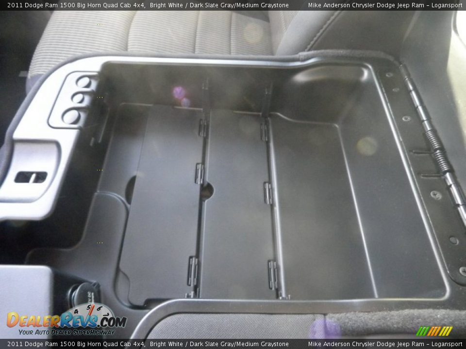 2011 Dodge Ram 1500 Big Horn Quad Cab 4x4 Bright White / Dark Slate Gray/Medium Graystone Photo #11