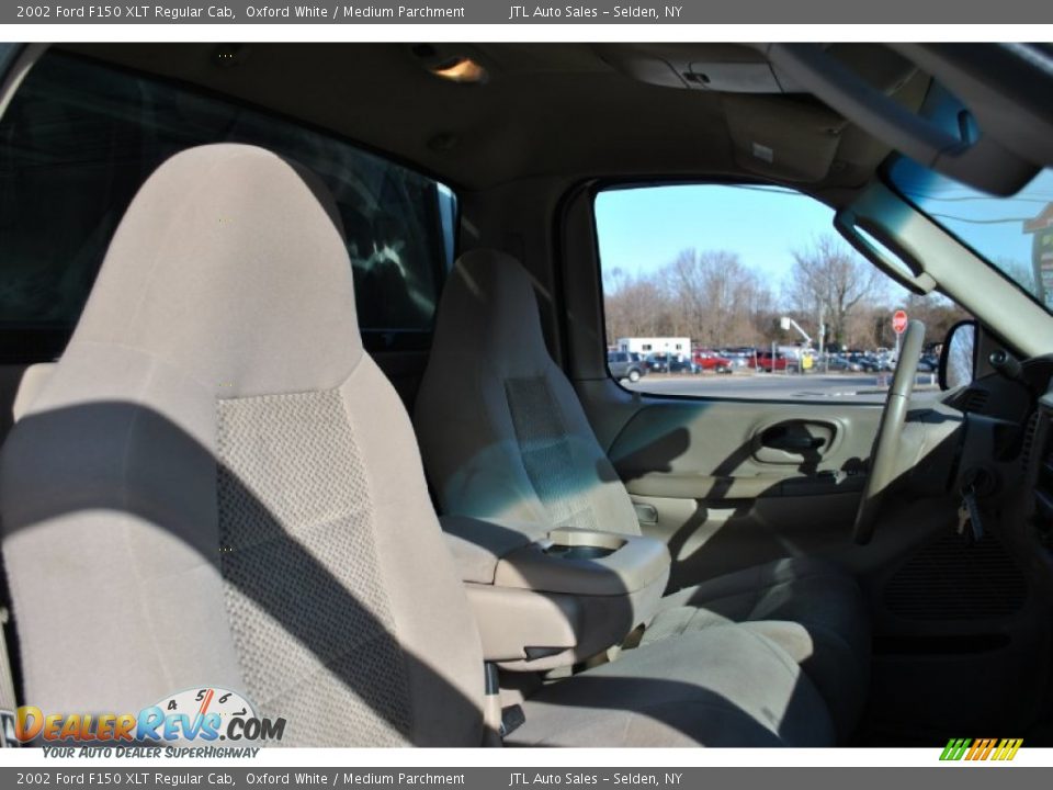 2002 Ford F150 XLT Regular Cab Oxford White / Medium Parchment Photo #9