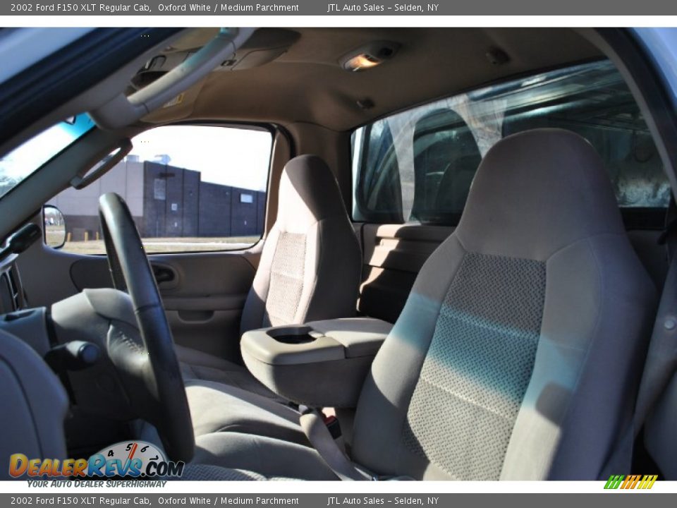 2002 Ford F150 XLT Regular Cab Oxford White / Medium Parchment Photo #17