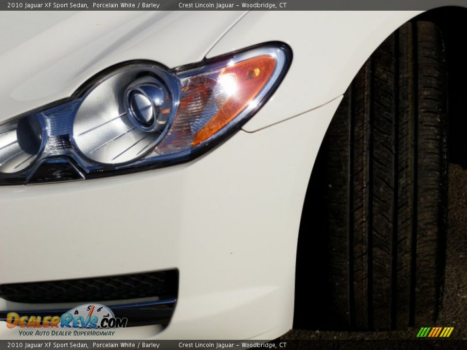 2010 Jaguar XF Sport Sedan Porcelain White / Barley Photo #17