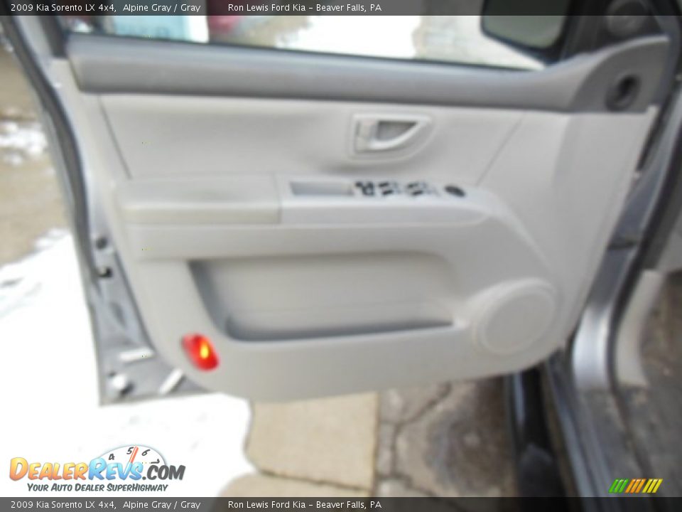 2009 Kia Sorento LX 4x4 Alpine Gray / Gray Photo #12