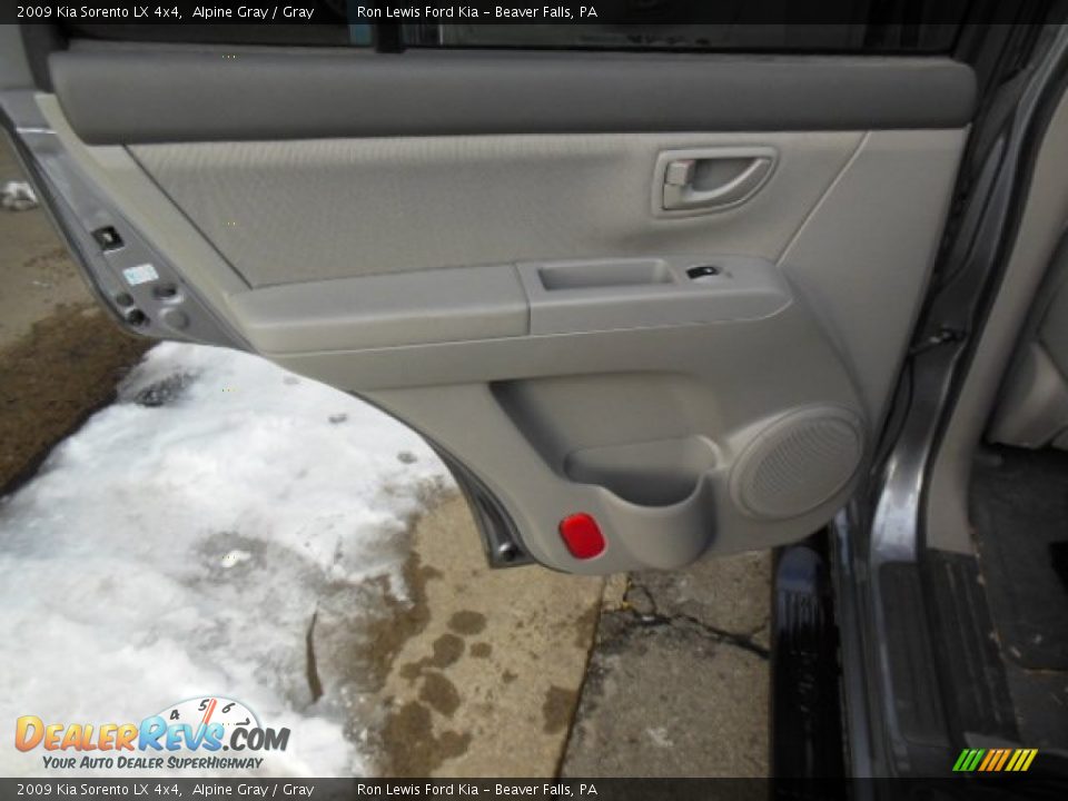 2009 Kia Sorento LX 4x4 Alpine Gray / Gray Photo #14