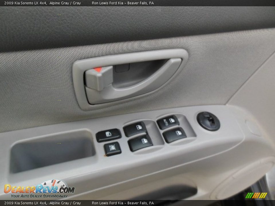 2009 Kia Sorento LX 4x4 Alpine Gray / Gray Photo #15