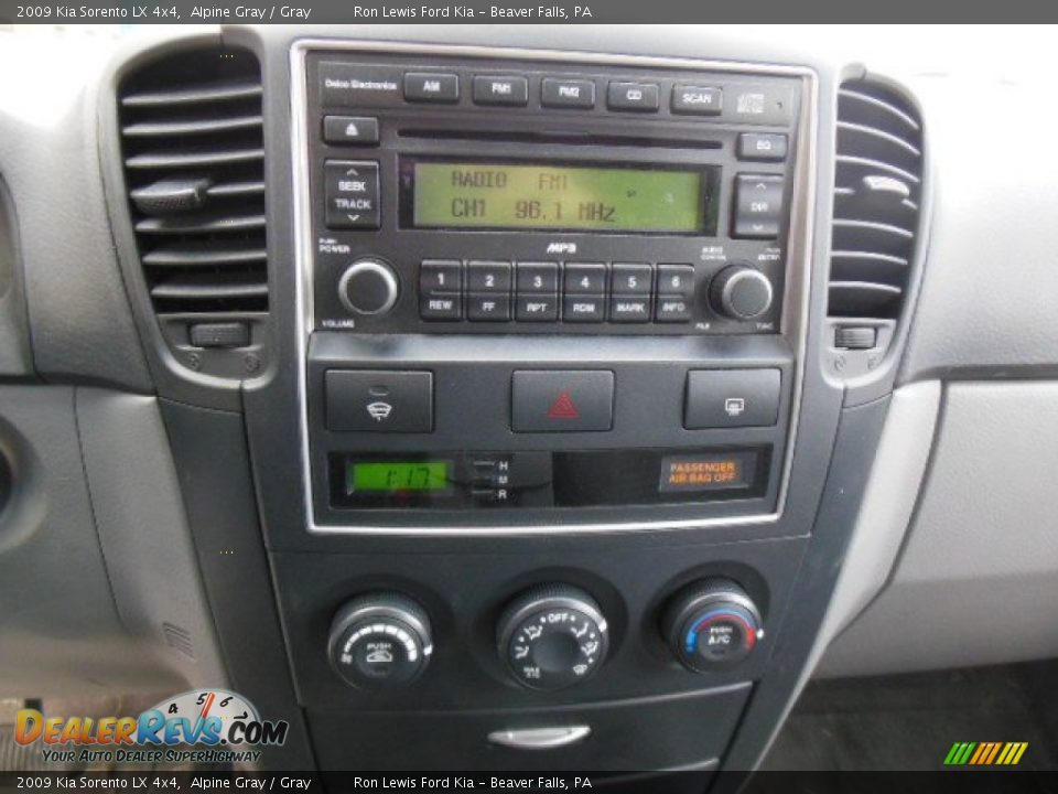 2009 Kia Sorento LX 4x4 Alpine Gray / Gray Photo #16