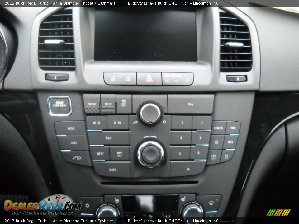 Controls of 2013 Buick Regal Turbo Photo #15