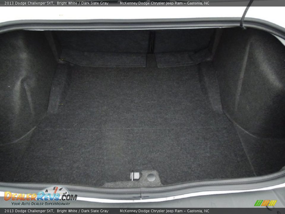 2013 Dodge Challenger SXT Bright White / Dark Slate Gray Photo #17