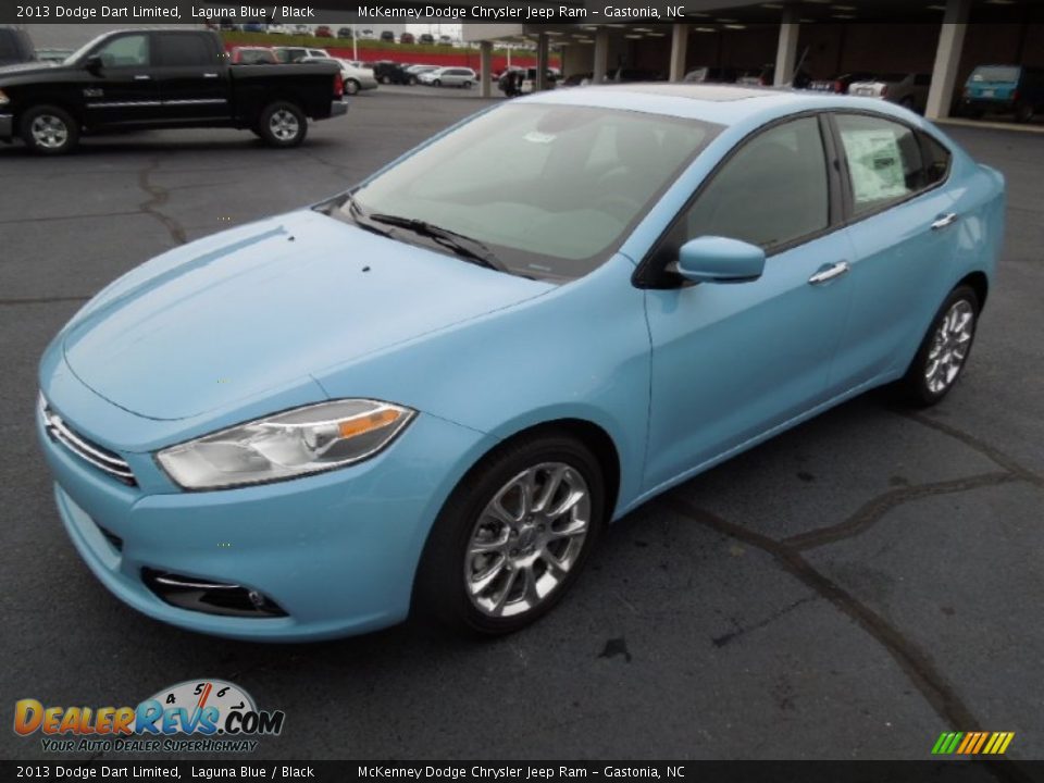 Front 3/4 View of 2013 Dodge Dart Limited Photo #2