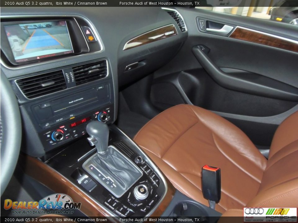 2010 Audi Q5 3.2 quattro Ibis White / Cinnamon Brown Photo #7
