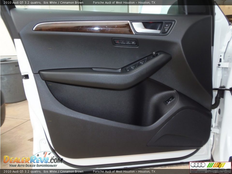 2010 Audi Q5 3.2 quattro Ibis White / Cinnamon Brown Photo #28