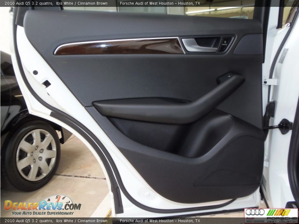 2010 Audi Q5 3.2 quattro Ibis White / Cinnamon Brown Photo #29