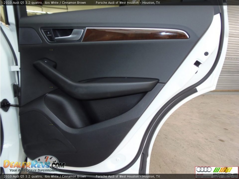 2010 Audi Q5 3.2 quattro Ibis White / Cinnamon Brown Photo #30
