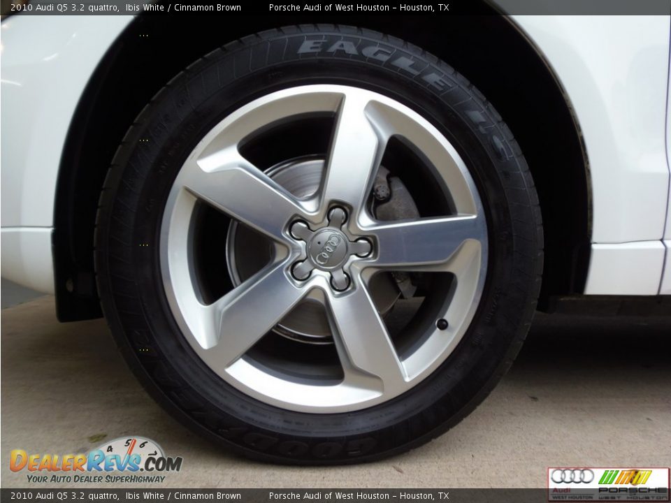 2010 Audi Q5 3.2 quattro Ibis White / Cinnamon Brown Photo #32
