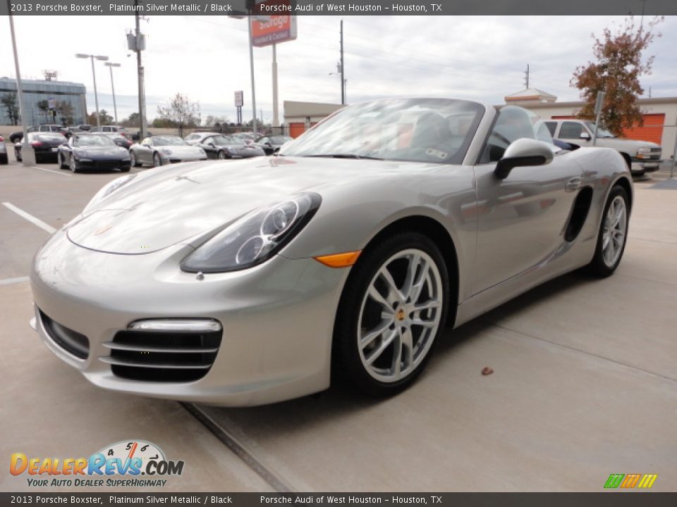 Front 3/4 View of 2013 Porsche Boxster  Photo #3