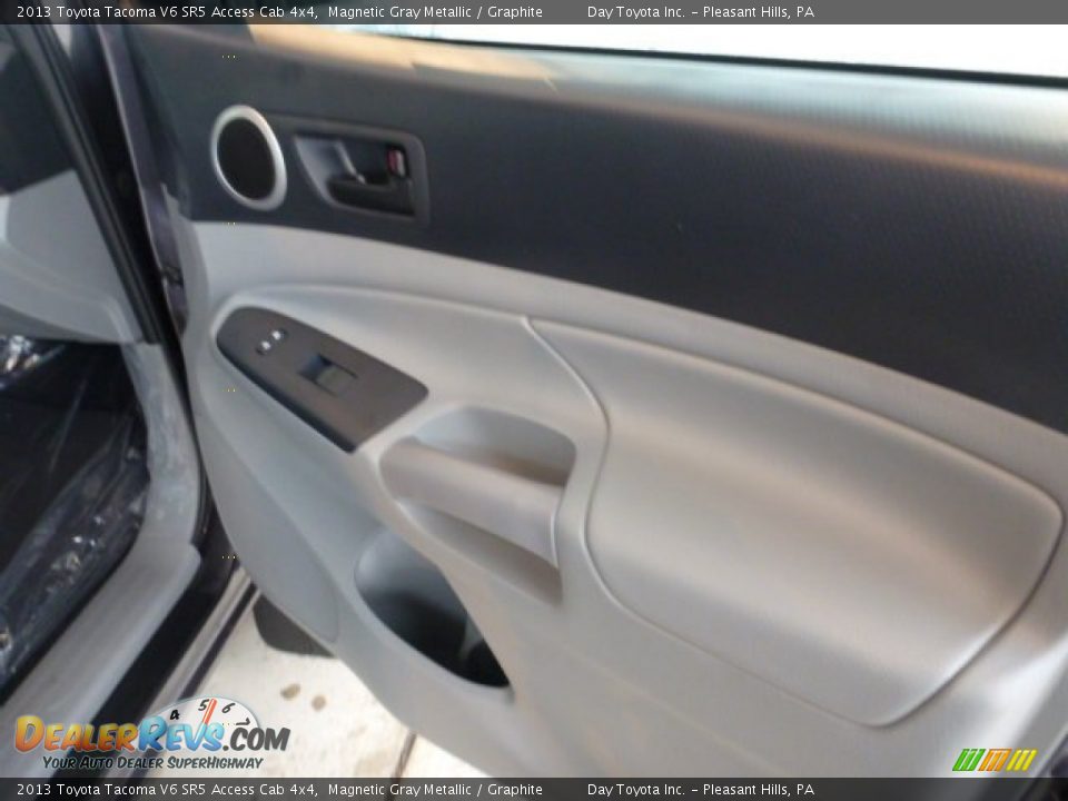 2013 Toyota Tacoma V6 SR5 Access Cab 4x4 Magnetic Gray Metallic / Graphite Photo #11