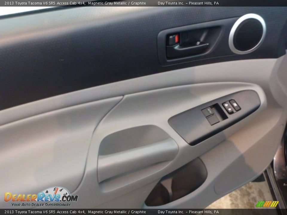 2013 Toyota Tacoma V6 SR5 Access Cab 4x4 Magnetic Gray Metallic / Graphite Photo #16