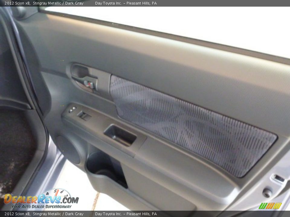 2012 Scion xB Stingray Metallic / Dark Gray Photo #11