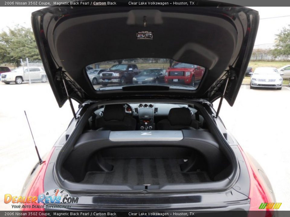 2006 Nissan 350Z Coupe Magnetic Black Pearl / Carbon Black Photo #8