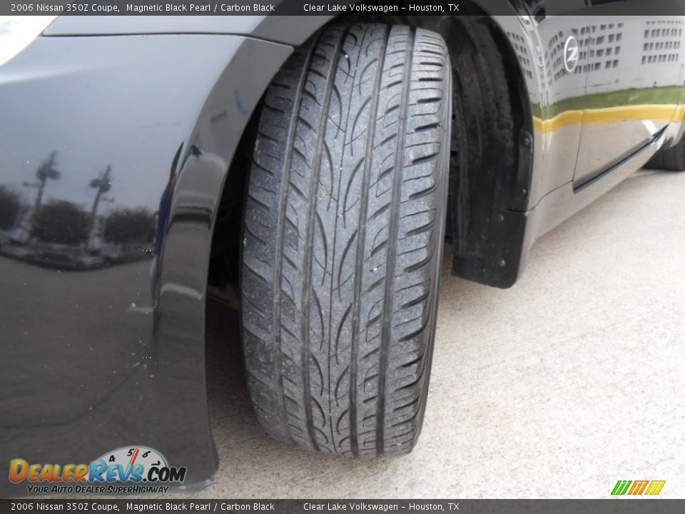 2006 Nissan 350Z Coupe Magnetic Black Pearl / Carbon Black Photo #10