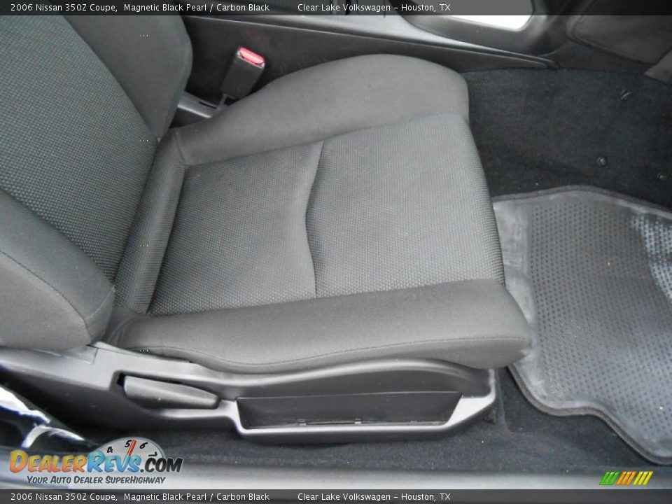 2006 Nissan 350Z Coupe Magnetic Black Pearl / Carbon Black Photo #13