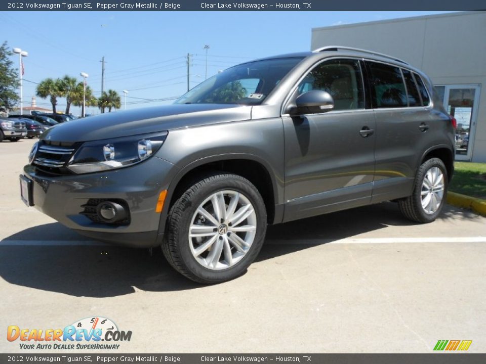2012 Volkswagen Tiguan SE Pepper Gray Metallic / Beige Photo #3