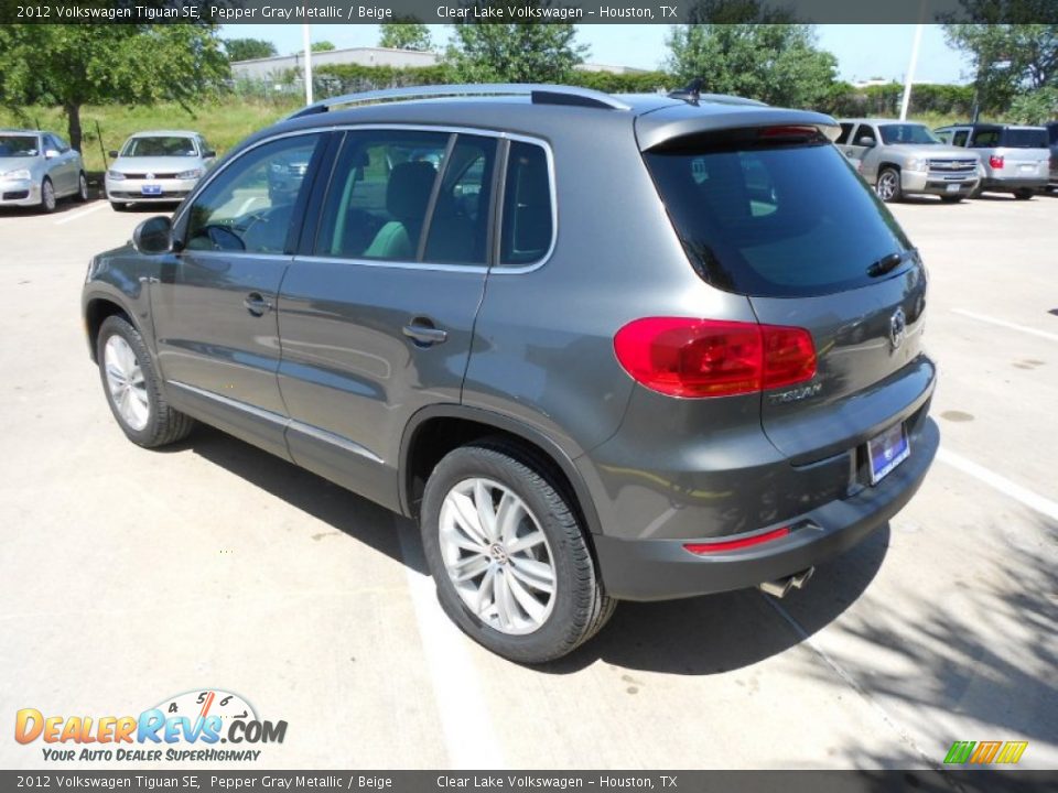 2012 Volkswagen Tiguan SE Pepper Gray Metallic / Beige Photo #5
