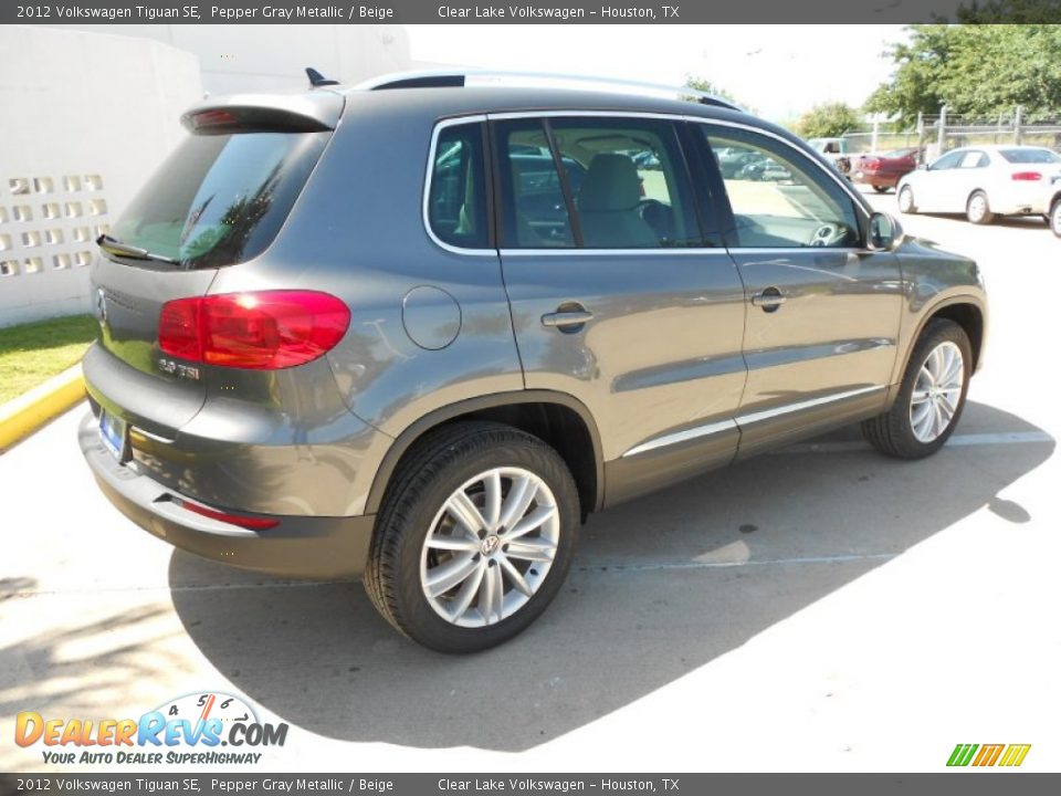 2012 Volkswagen Tiguan SE Pepper Gray Metallic / Beige Photo #7