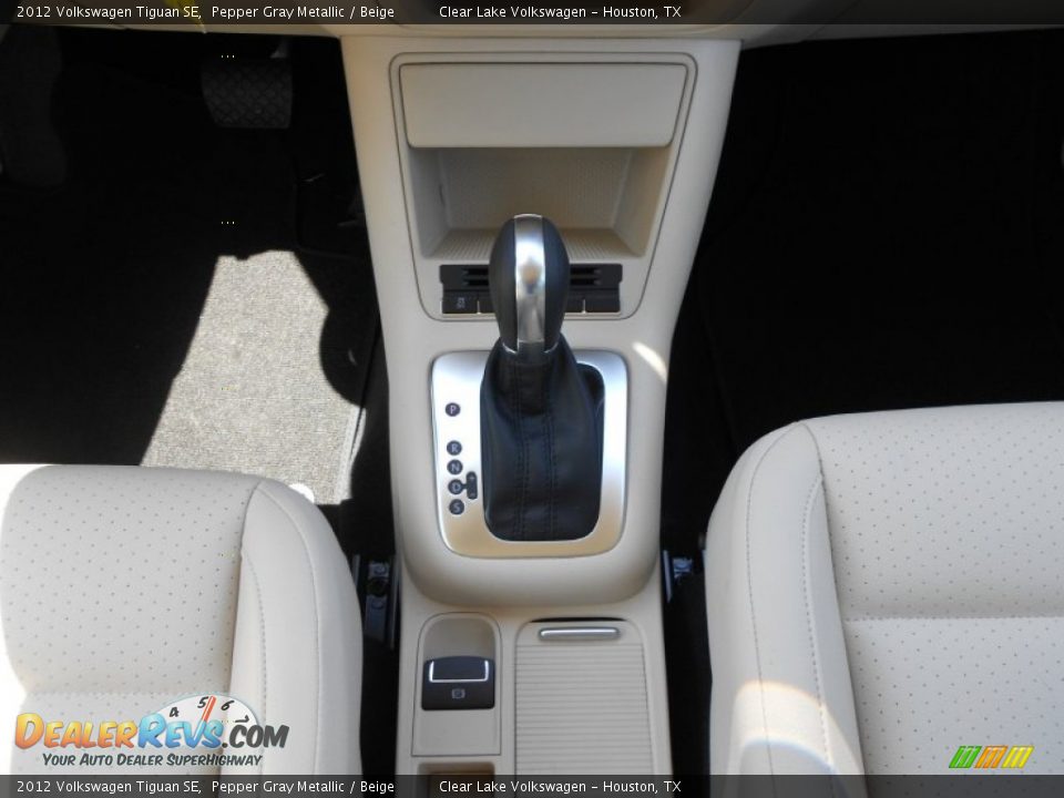 2012 Volkswagen Tiguan SE Pepper Gray Metallic / Beige Photo #18