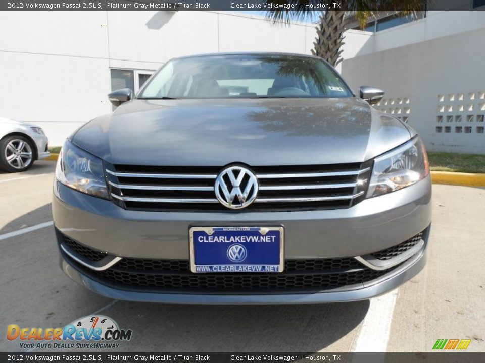 2012 Volkswagen Passat 2.5L S Platinum Gray Metallic / Titan Black Photo #2