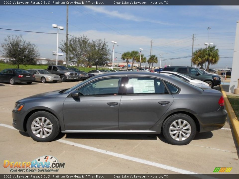 2012 Volkswagen Passat 2.5L S Platinum Gray Metallic / Titan Black Photo #4